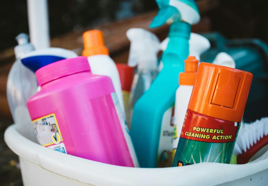 natural cleaning vs chemical cleaning